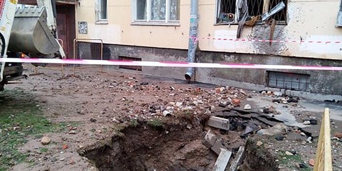 Соседи погибшей из-за прорыва трубы в Санкт-Петербурге рассказали подробности ЧП