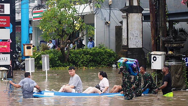 Сильное наводнение на Бали унесло жизни 14 человек