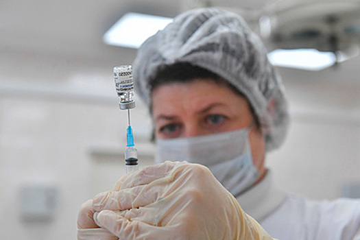 Российские вакцины испытали против британского штамма COVID