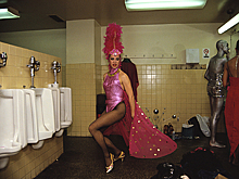 Зачем мужчины перевоплощаются в женщин и как они зарабатывают этим на жизнь