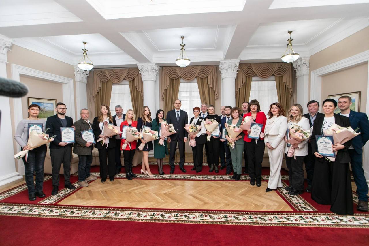Глава Оренбургской области Денис Паслер встретился с победителями конкурса журналистов