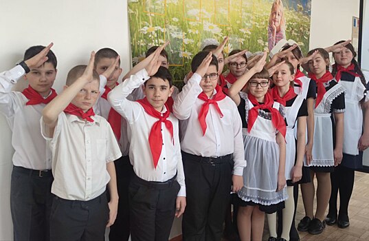 15 юных новомалороссийцев приняли в пионеры