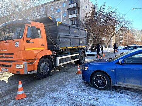 Мусоровоз задавил престарелого екатеринбуржца