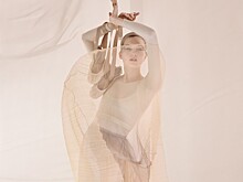 Dior показали весенне-летнюю рекламную кампанию — в честь Лои Фуллер, Пины Бауш и Айседоры Дункан