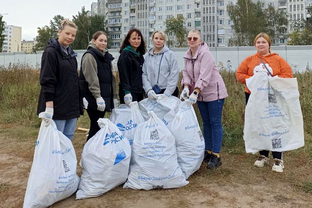 В Твери волонтеры за день собрали более 150 кубометров мусора