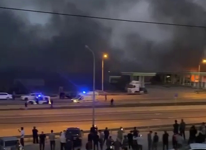 Несколько человек погибли при взрыве АЗС в Дагестане