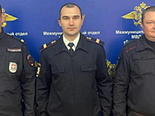 Калмыцкие полицейские спасли двух пенсионеров и внучку от пожара