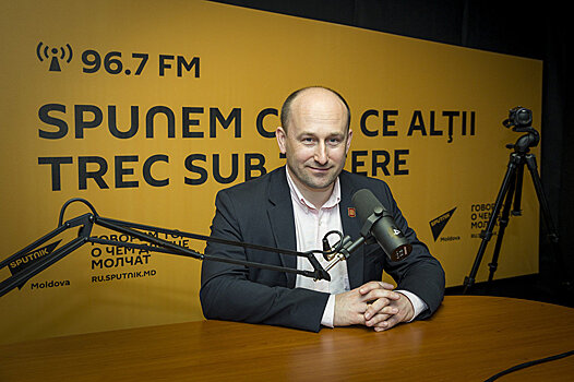 Почему доллар "убивает" национальные валюты