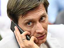 Покинувшего Россию Гудкова оштрафовали