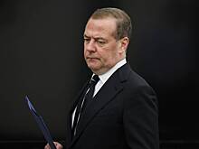 Медведев прокомментировал попытку Байдена обвинить Иран в покушении на Трампа