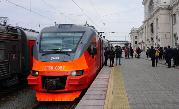 Туристическая поездка на электропоезде по маршруту Саратов-Волгоград состоялась 3 апреля