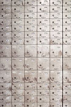 Почему банки инвестируют в финтех, но обходят стороной блокчейн