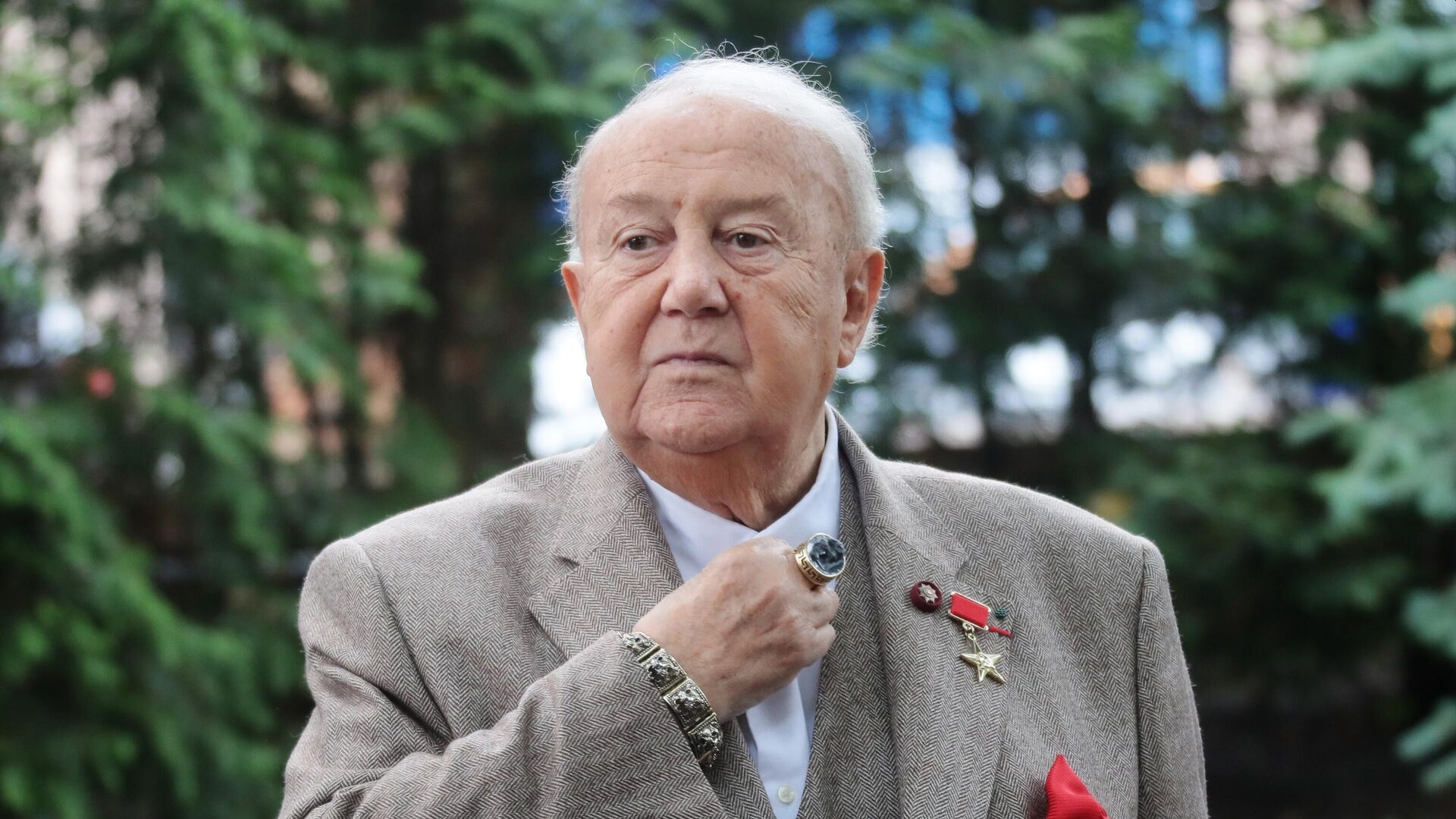 Зураб Церетели просит суд в Москве признать право собственности на квартиру