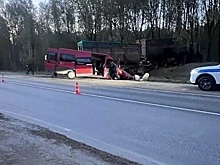 Один человек погиб в ДТП с автобусом и грузовиком в Калужской области