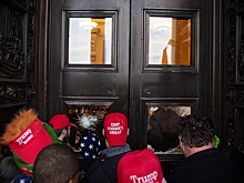 Полицейского, застрелившего ветерана ВВС при штурме Капитолия, не будут судить