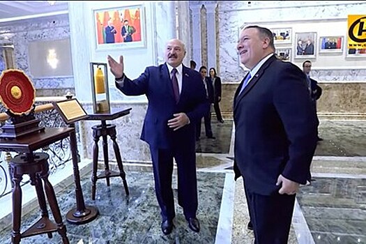Лукашенко поздравил белорусов вместе с госсекретарем США