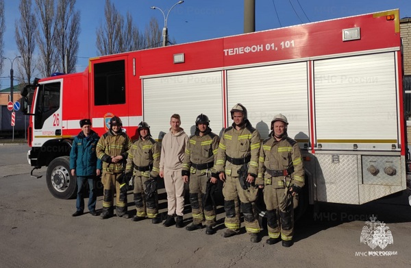 В Волгодонске прохожий спас 18-летнего парня с ДЦП из горящей квартиры