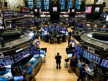 Стоимость нефти корректируется вниз, а рубль торгуется разнонаправленно. Что ждать от рынков?