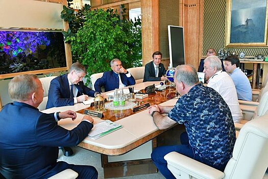 Минниханов и Зубов обсудили развитие потребительской кооперации в Татарстане