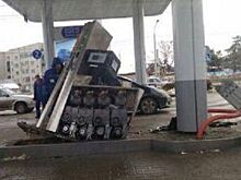 Невнимательный ставропольский водитель разгромил заправку