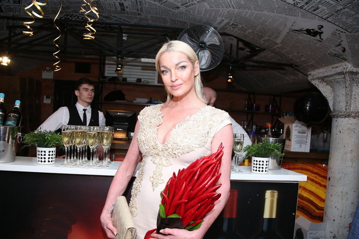 Волочкова рассказала о помощи неизвестного мужчины