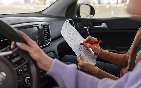 Автоэксперт Нестеренко объяснил, как оценивать автошколы