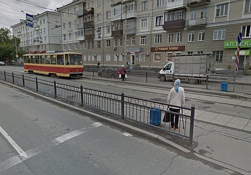 В центре Екатеринбурга трамвайные остановки назвали в честь Дома художника