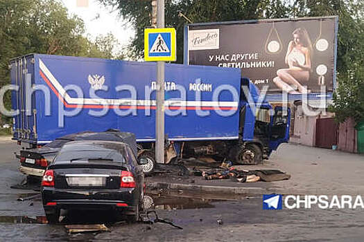 Три человека погибли в ночном ДТП с грузовиком в Саратове