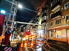 Крупный пожар в многоквартирном доме в Оренбурге попал на видео