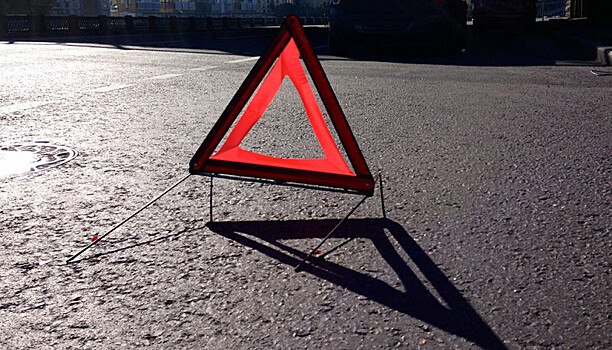 Легковушка и УАЗ столкнулись на Онежской Флотилии в Петрозаводске