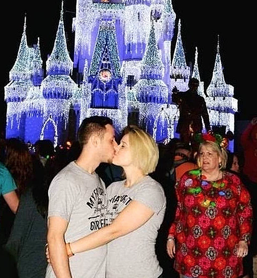 Ну и молодежь пошла. Какой век. Какие нравы.