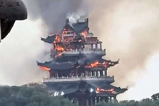 Daily Mail: турист благовониями поджег храм Юнцин в Китае