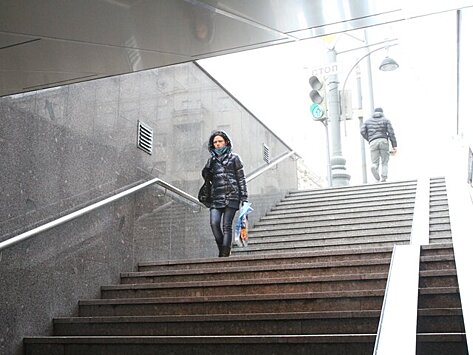 В Москве отремонтировали 11 тысяч м² гранитных лестниц