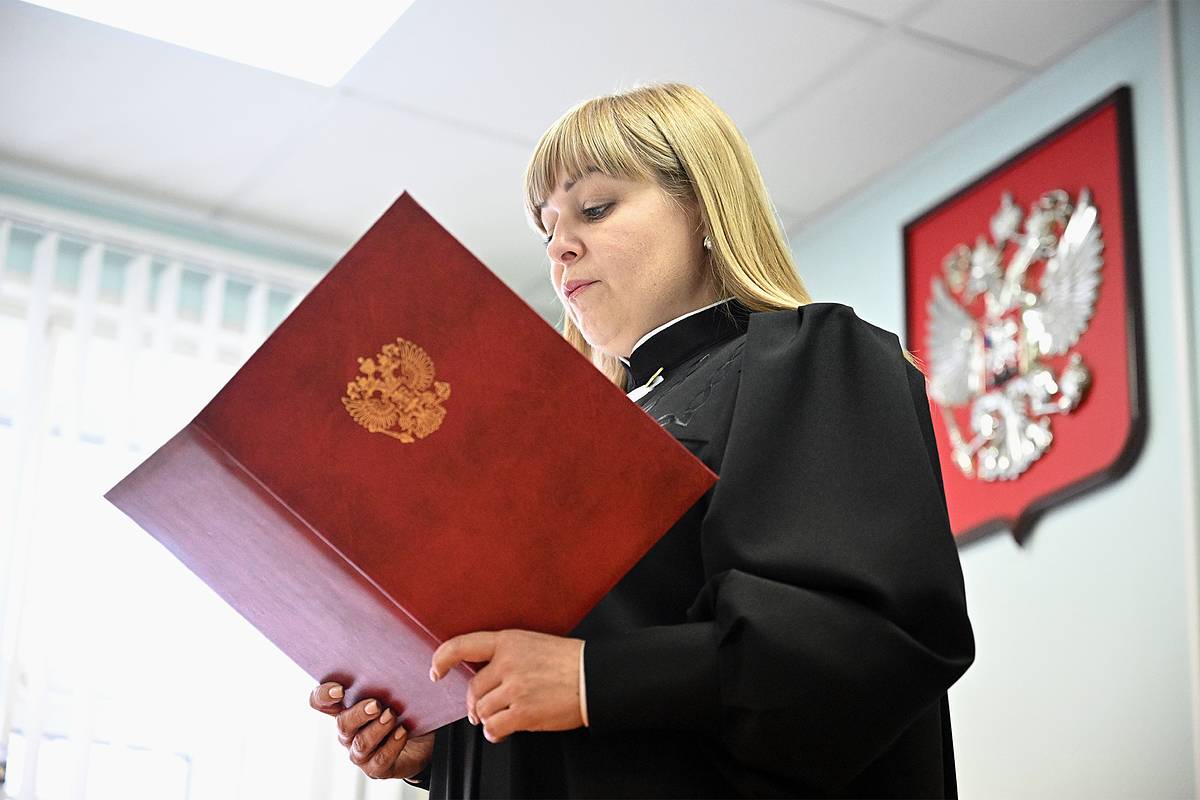 Экс-вице-губернатора Петербурга захотели лишить жилья