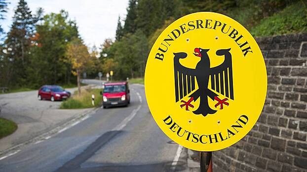 Украинца задержали в Германии за кражу рюкзака у сирийца в поезде