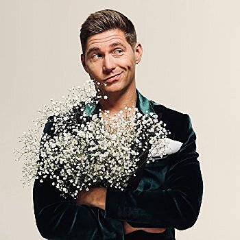 Украинский ведущий спародировал урок этикета коллеги в спортзале