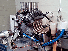 Видео: Инфернальный рык самодельного мотора V8 объемом всего 1,2 литра