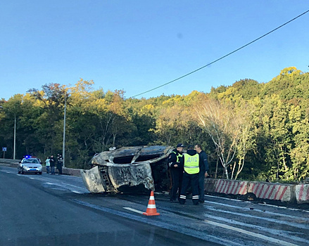 В Самарской области водитель на "Весте" сгорел за рулем после сильной аварии