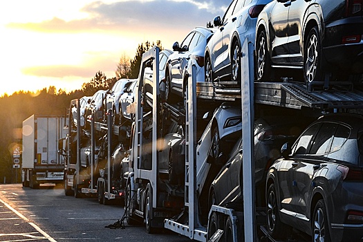 Импорт новых авто в Россию идет на спад: -64% за 10 месяцев