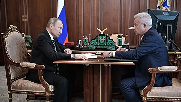 Путин во вторник встретится с главой "Лукойла" Алекперовым