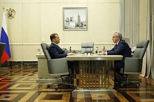 Александр Усс обсудил с Дмитрием Медведевым подготовку к Универсиаде