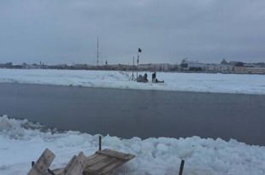 В Архангельске закрыли ледовую переправу на остров Кего