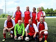 В Крюково состоялся турнир по футболу (6+6) среди ветеранов 70 лет +