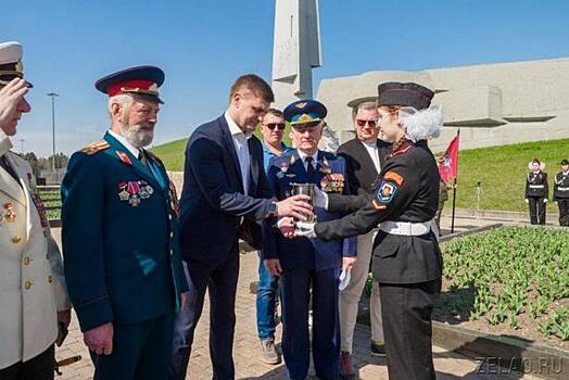 Частицу земли с кургана Монумента Славы «Штыки» передадут в Чебоксары
