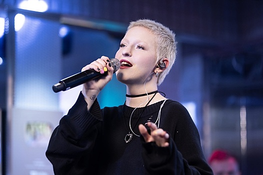 Почему Тося Чайкина поменяла свой образ?