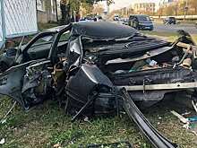 В Хабаровске момент аварии попал на видео со всех ракурсов