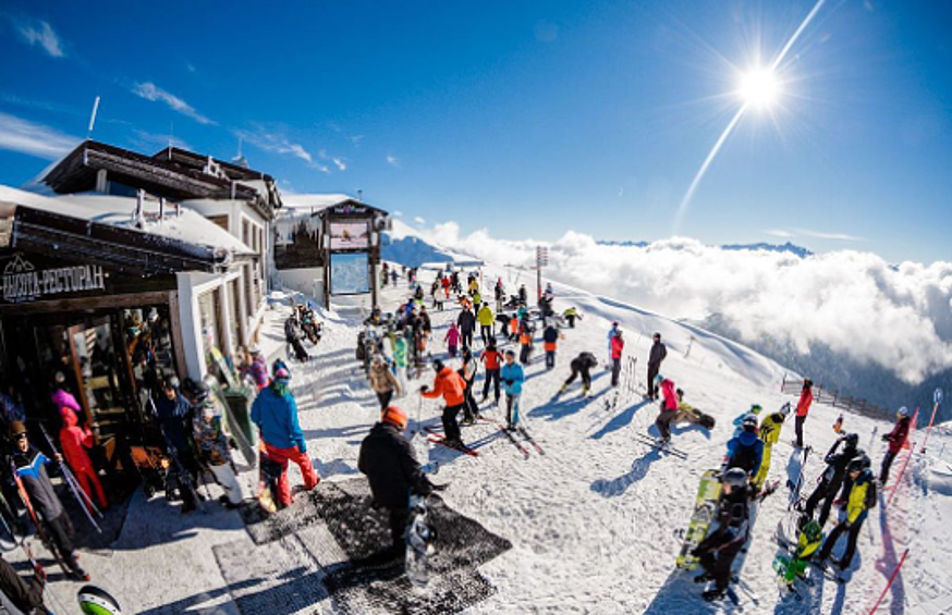 Сочи не перестает принимать туристов со всей страны.