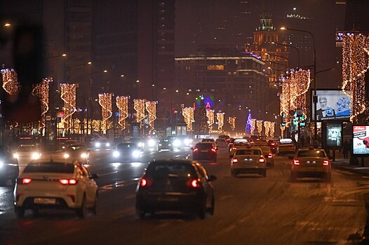 Около 3 тыс. автомобилей зарегистрировали в центре госуслуг Красносельского района за четыре месяца
