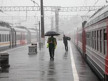 МЧС предупредило москвичей о ливне, грозе и граде во второй половине дня