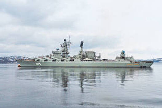 Корабли СФ отработали морской бой с применением артиллерии